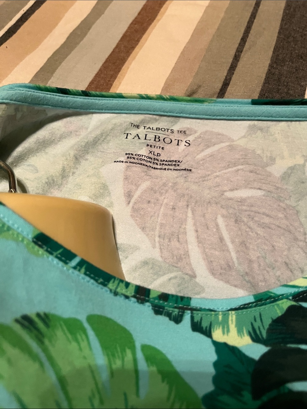 Talbots Green Tropical Leaf Boatneck 3/4 Sleeve Isle Fronds Tshirt, size PXL - Picture 3 of 4